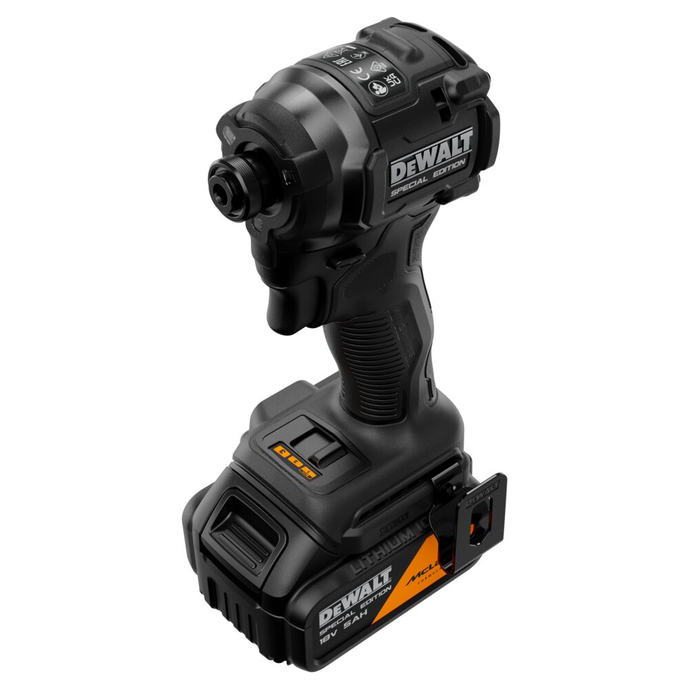 DCF86MP1T DeWALT Aku bezuhlíkový rázový utahovák 1/4" 18V XR 1x 5,0 Ah McLaren edition TSTAK